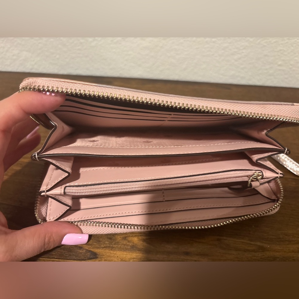 Kate Spade Geometric Tan and Cream Wallet - Picture 4 of 4